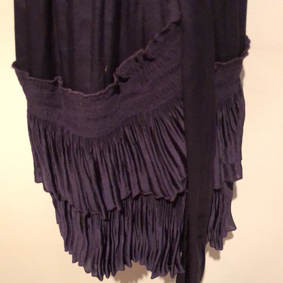 Purple wrap dress with feminine details - Picture 2 of 8